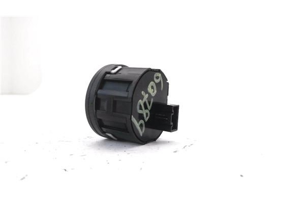 Recambio de mando multifuncion para ssangyong rexton 2.7 270 xdi limited referencia OEM IAM 8586008C00  