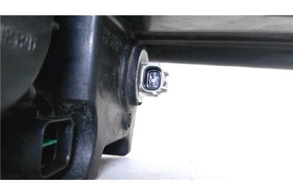 Recambio de faro delantero dcho para ssangyong rexton 2.7 270 xdi limited referencia OEM IAM 8310208B10  