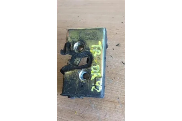 Recambio de cierre electromagnetico trasero derecho para seat toledo (1l) 1.6 i referencia OEM IAM 1L0839016  
