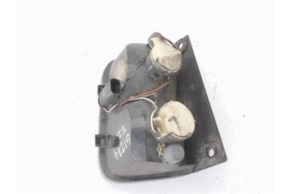 Recambio de piloto antiniebla trasero izquierdo para opel vivaro 2.0 cdti referencia OEM IAM 93198631  
