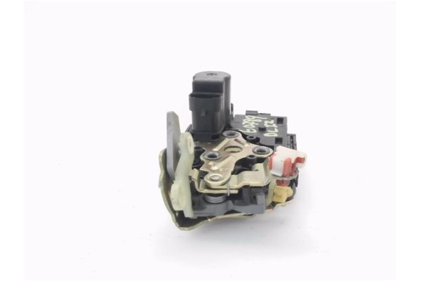 Recambio de cierre electromagnetico delantero izquierdo para ssangyong rexton 2.7 270 xdi limited referencia OEM IAM 7121008021 