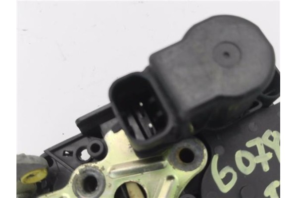 Recambio de cierre electromagnetico delantero izquierdo para ssangyong rexton 2.7 270 xdi limited referencia OEM IAM 7121008021 