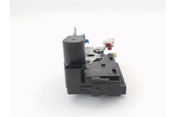 Recambio de cierre electromagnetico delantero derecho para ssangyong rexton 2.7 270 xdi limited referencia OEM IAM 7122008012  