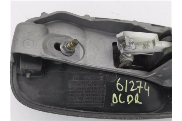 Recambio de maneta exterior delantero derecha para opel vivaro 2.0 cdti referencia OEM IAM 4414503  
