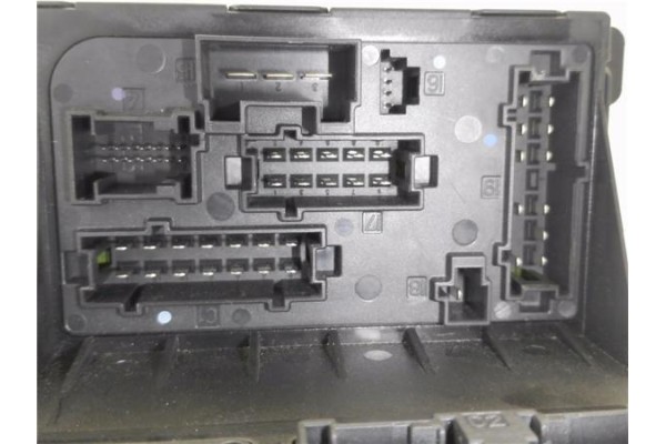 Recambio de caja fusibles/rele para mercedes-benz clase e (bm 211) berlina 3.2 e 320 cdi (211.026) referencia OEM IAM 2115453801