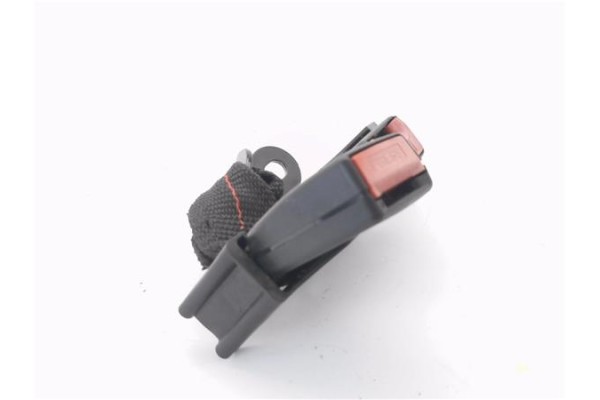Recambio de anclaje cinturon trasero derecho para renault clio iii 1.4 16v referencia OEM IAM 33047671 33047163 