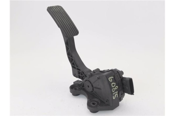 Recambio de pedal acelerador para hyundai i30 (fd) 1.6 comfort referencia OEM IAM 32700XXXXX  