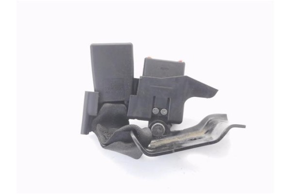 Recambio de anclaje cinturon trasero izquierdo para renault clio iii 1.4 16v referencia OEM IAM 33047670 33047162 