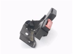 Recambio de anclaje cinturon trasero izquierdo para renault clio iii 1.4 16v referencia OEM IAM 33047670 33047162 