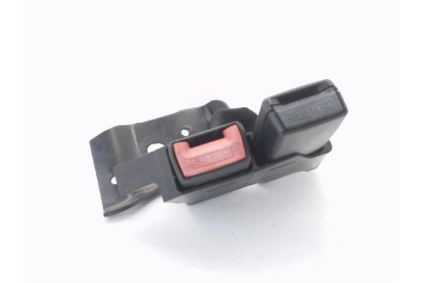 Recambio de anclaje cinturon trasero izquierdo para renault clio iii 1.4 16v referencia OEM IAM 33047670 33047162 