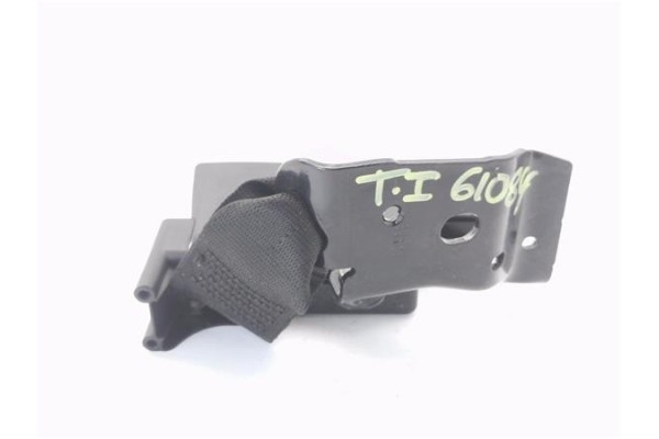 Recambio de anclaje cinturon trasero izquierdo para renault clio iii 1.4 16v referencia OEM IAM 33047670 33047162 