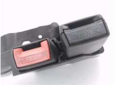 Recambio de anclaje cinturon trasero izquierdo para renault clio iii 1.4 16v referencia OEM IAM 33047670 33047162 