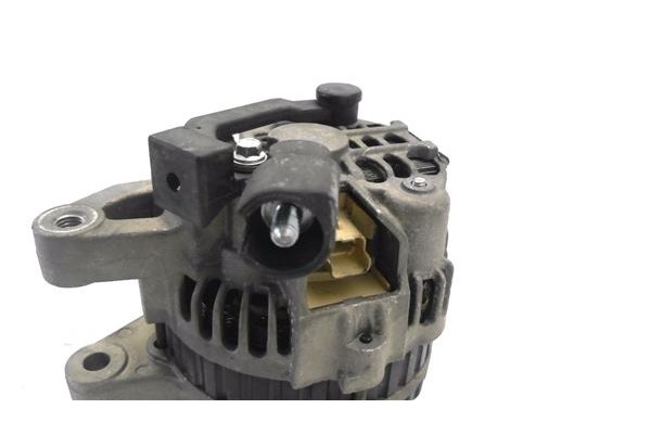 Recambio de alternador para peugeot 206 1.4 xr referencia OEM IAM 986049370 0986XA8100 