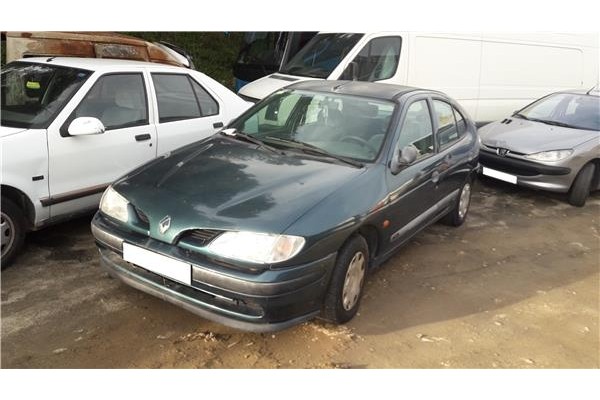 renault megane i berlina con portón (ba0)(1995) del año 