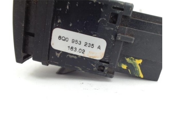 Recambio de interruptor luces emergencia para volkswagen polo iv (9n3) 1.4 match referencia OEM IAM 6Q0953235A  6Q0953235 , AUDI