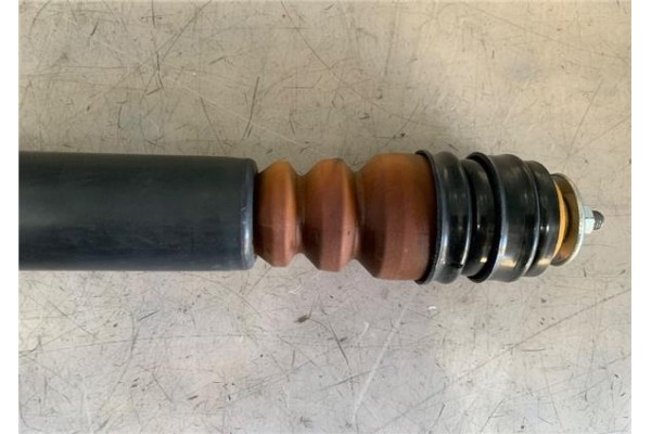 Recambio de amortiguador trasero derecho para honda jazz (gk) 1.3 comfort referencia OEM IAM 32118055131  