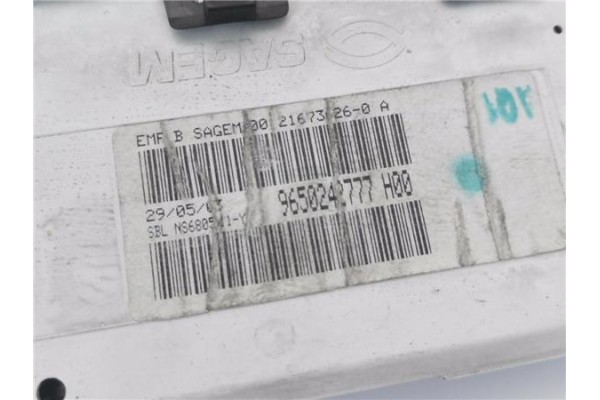 Recambio de pantalla para citroen xsara berlina 2.0 16v referencia OEM IAM 9650242777  