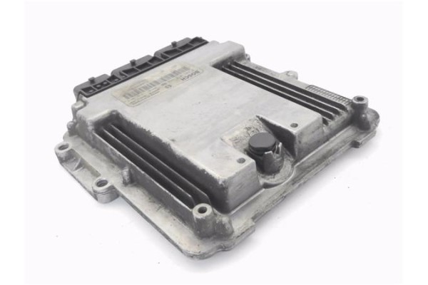 Recambio de centralita para opel vivaro 2.0 cdti referencia OEM IAM 8200666516 281014648 