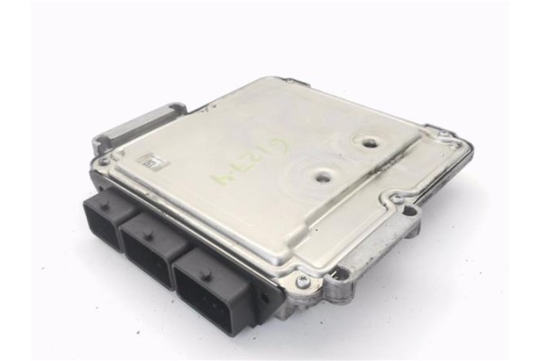 Recambio de centralita para opel vivaro 2.0 cdti referencia OEM IAM 8200666516 281014648 