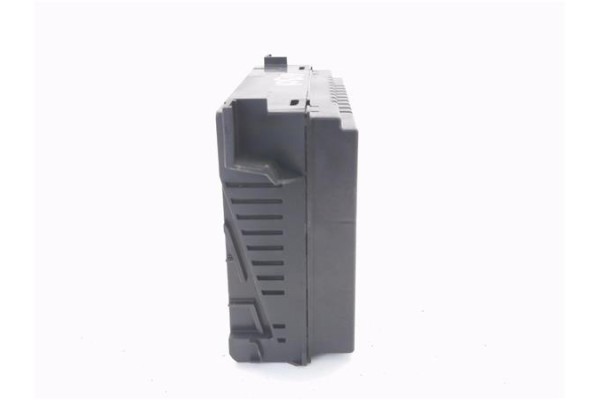 Recambio de pantalla para opel astra h berlina 1.8 referencia OEM IAM 13111163 5WK70032 