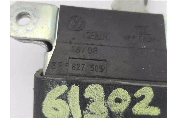 Recambio de cerradura porton para volkswagen passat berlina (3b3) 1.9 tdi referencia OEM IAM 3B5827505  