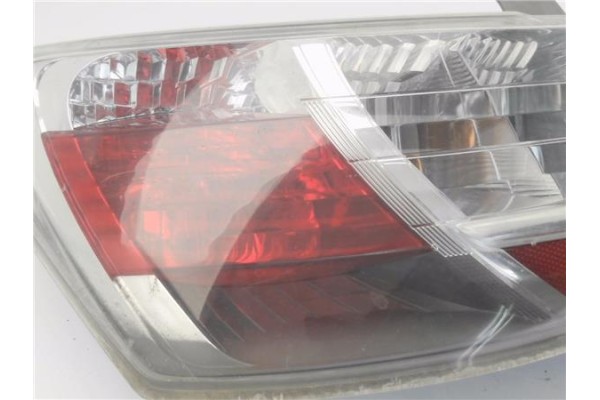 Recambio de piloto trasero izquierdo para daihatsu materia (m4_) 1.3 referencia OEM IAM 22051858  