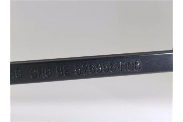 Recambio de brazo limpiaparabrisas delantero derecho para seat ateca (khp) 1.5 style referencia OEM IAM 576955410B  