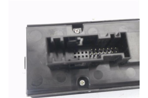 Recambio de mando elevalunas delantero izquierdo para opel astra h caravan 1.7 cosmo referencia OEM IAM 6240381  