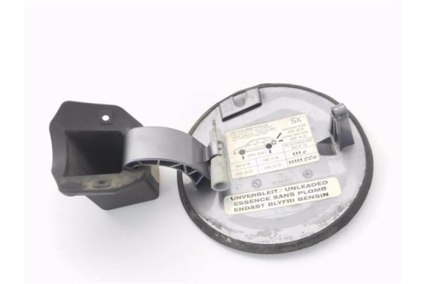 Recambio de tapa exterior combustible para opel astra h berlina 1.8 referencia OEM IAM 13111597  