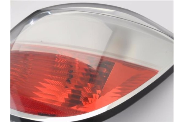 Recambio de piloto trasero derecho para opel astra h berlina 1.7 cdti referencia OEM IAM 24451837 865302 