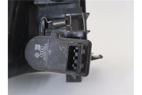 Recambio de faro delantero dcho para seat cordoba berlina (6k2) 1.6 referencia OEM IAM 205365B  