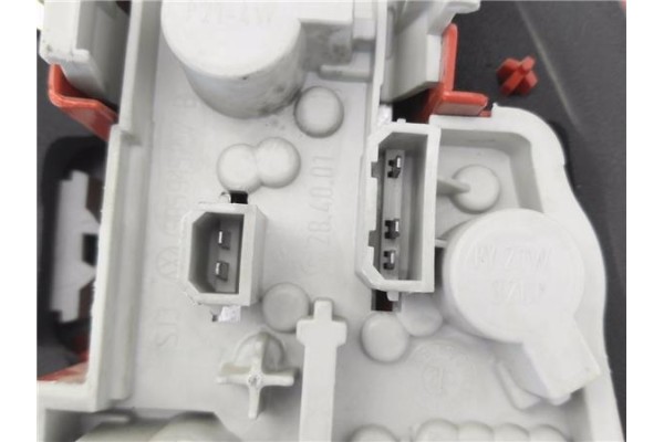 Recambio de piloto trasero izquierdo para volkswagen passat berlina (3b3) 1.9 tdi referencia OEM IAM 3B5945095AE  