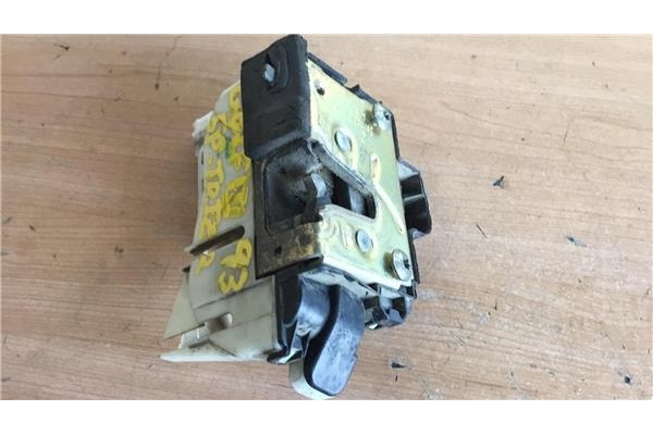 Recambio de cierre electromagnetico trasero izquierdo para volkswagen golf iii (1h1) 1.6 cl referencia OEM IAM 1H4839015  