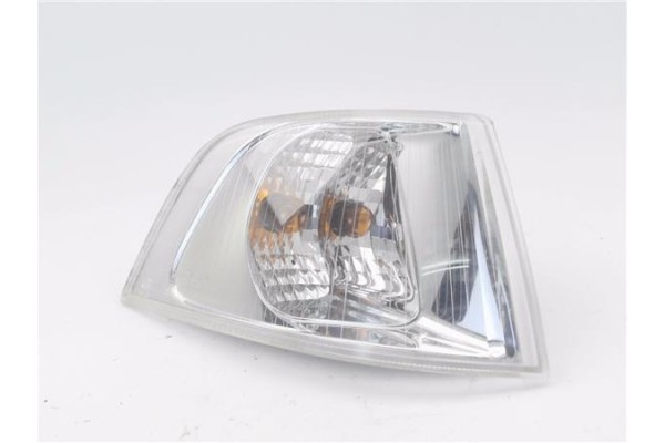 Recambio de intermitente delantero dcho para volvo s40 berlina 1.6 referencia OEM IAM 30865563 30865561 