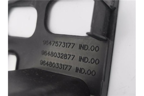 Recambio de consola para citroen xsara berlina 2.0 16v referencia OEM IAM 9647573177 9648032877 