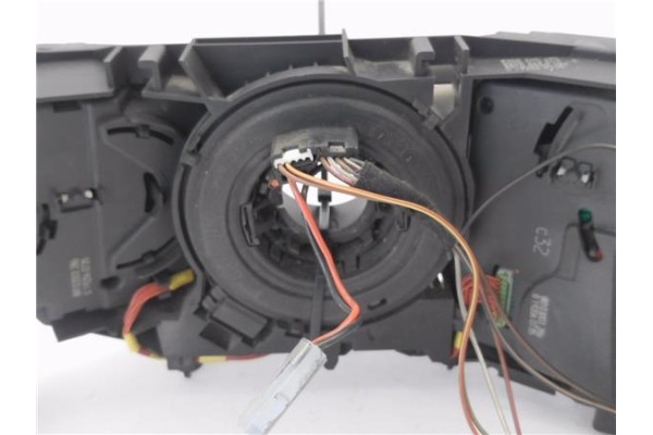 Recambio de mando intermitencia para renault clio iii 1.6 16v referencia OEM IAM 88102003 8200245495 