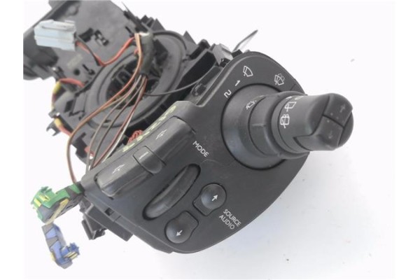 Recambio de mando intermitencia para renault clio iii 1.6 16v referencia OEM IAM 88102003 8200245495 