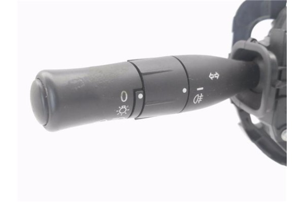 Recambio de mando intermitencia para renault megane ii (bm0/1_, cm0/1_) 1.5 dci (bm0f, cm0f) referencia OEM IAM 8200155865 61835