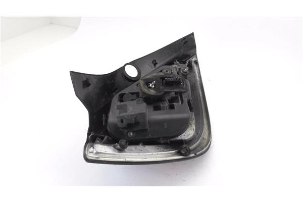 Recambio de piloto trasero derecho para opel astra h berlina 1.8 referencia OEM IAM 159718 24451837 