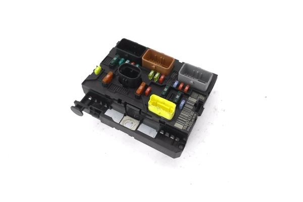 Recambio de caja fusibles/rele para citroen c2 1.4 hdi referencia OEM IAM 9659741780  