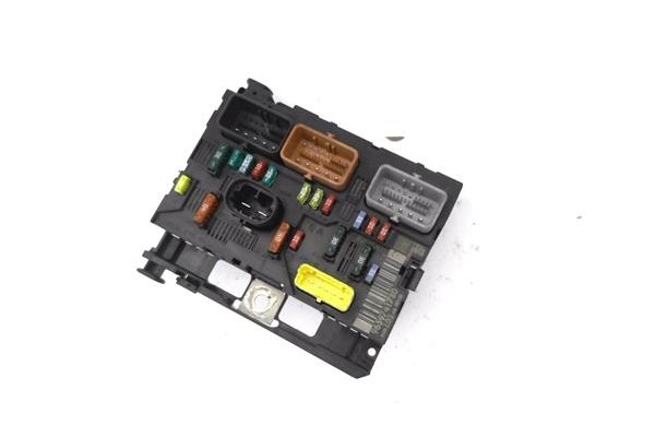 Recambio de caja fusibles/rele para citroen c2 1.4 hdi referencia OEM IAM 9659741780  