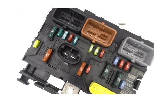 Recambio de caja fusibles/rele para citroen c2 1.4 hdi referencia OEM IAM 9659741780  