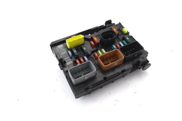 Recambio de caja fusibles/rele para citroen c2 1.4 hdi referencia OEM IAM 9659741780  