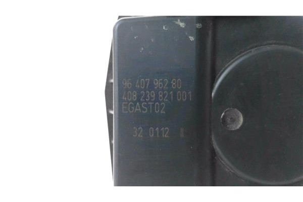 Recambio de caja mariposa aire para peugeot 206 1.4 xr referencia OEM IAM 9640796280 4,08E+11 