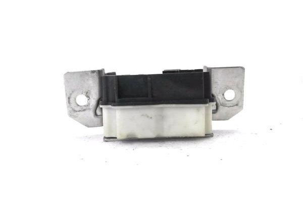 Recambio de cerradura porton para mercedes-benz clase a (bm 169) 1.5 a 150 (169.031) referencia OEM IAM 7400035  