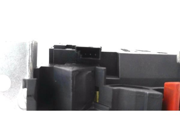 Recambio de cerradura porton para mercedes-benz clase a (bm 169) 1.5 a 150 (169.031) referencia OEM IAM 7400035  