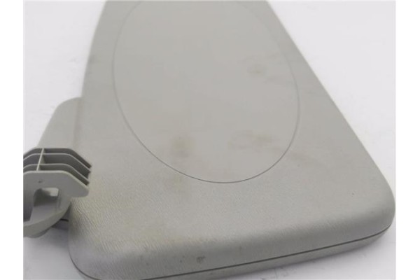 Recambio de parasol derecho para nissan nv200 furgón 1.5 dci referencia OEM IAM 588122131  