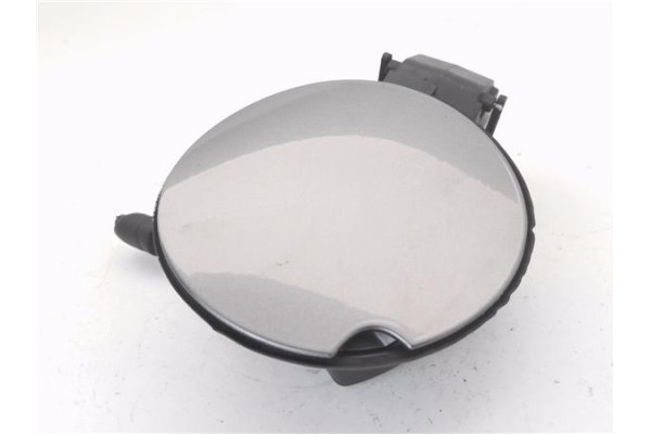 Recambio de tapa exterior combustible para renault clio iv 1.5 business referencia OEM IAM 78120335  