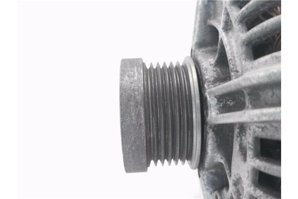 Recambio de alternador para volvo xc90 d5 referencia OEM IAM 30667788 0124625024 