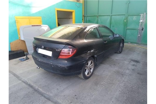 mercedes-benz clase c (bm 203) sportcoupe del año 2003